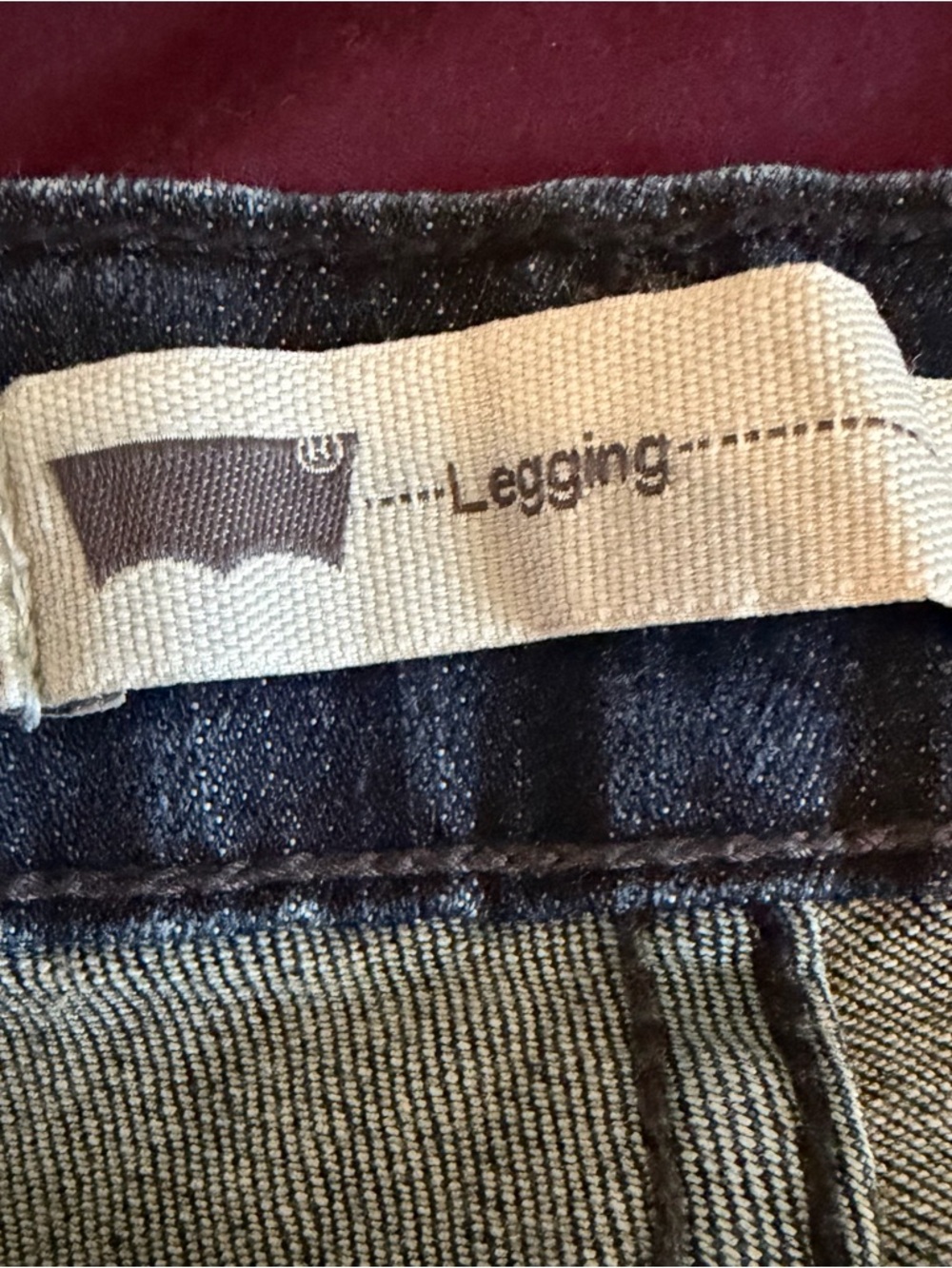 Women’s Levi's Blue Cropped Legging Jeans - Picture 2 of 7